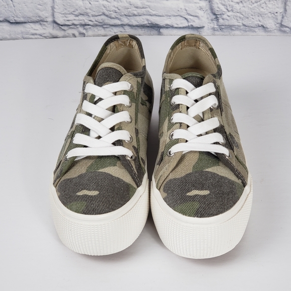 Steve Madden Emmi Camo platform sneakers - Picture 3 of 8